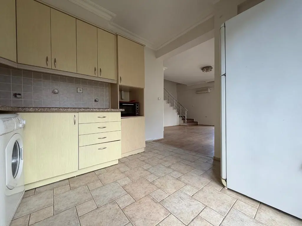 Fitted kitchen
